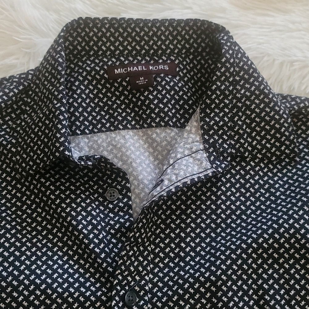Nice!! $98 Michael Kors MK Allover Logo Print Button Up Shirt!! BLACK. MEDIUM.